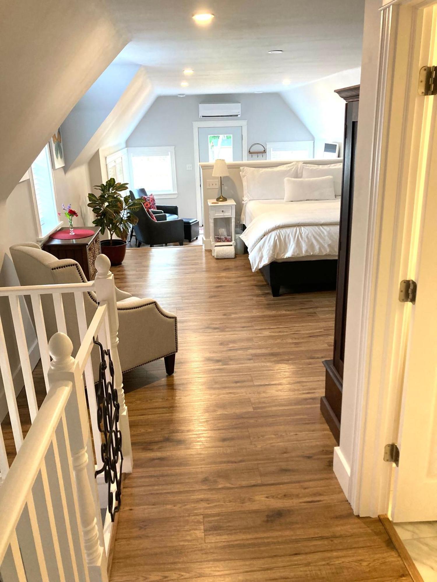 The Red House Fredericton Bed & Breakfast Rom bilde