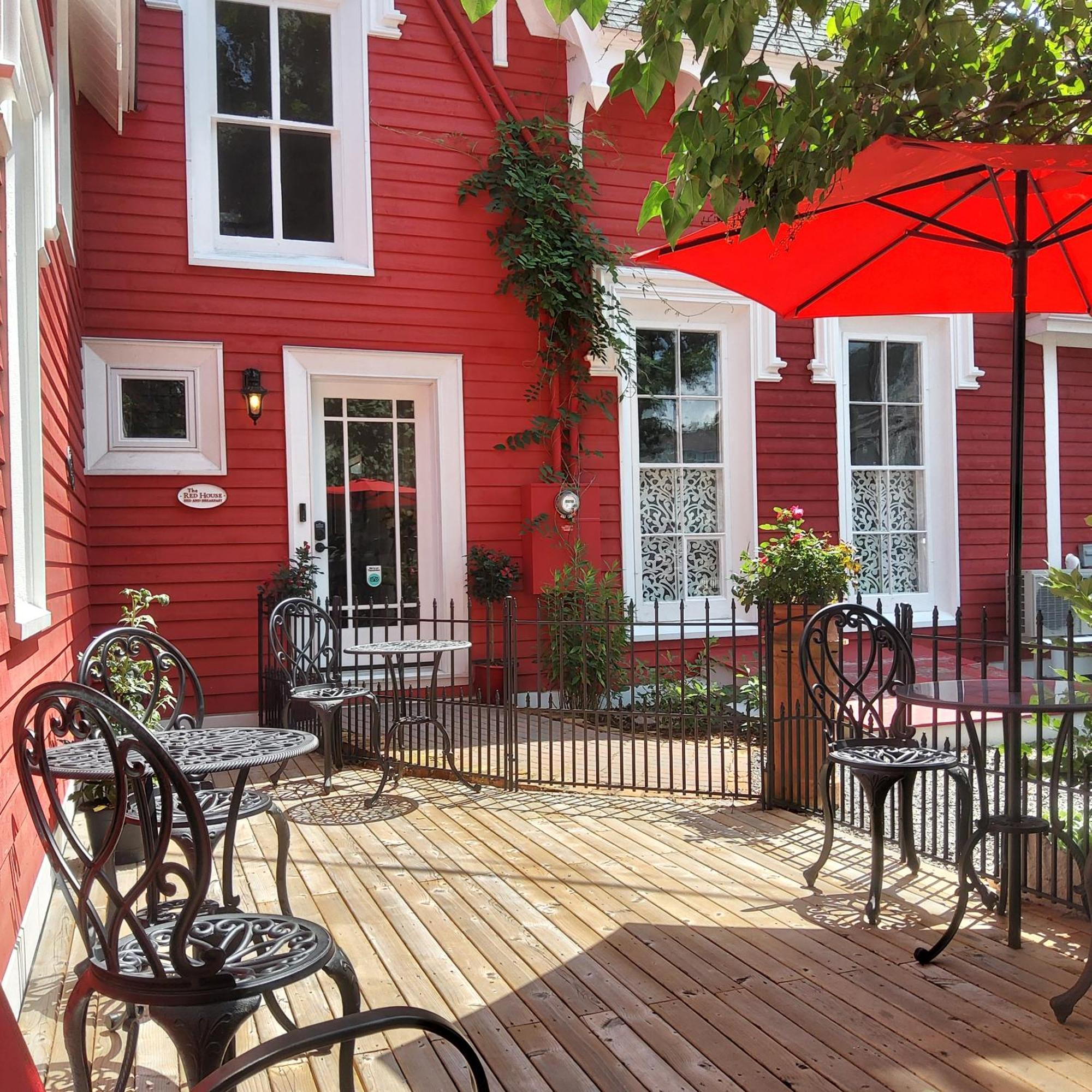 The Red House Fredericton Bed & Breakfast Eksteriør bilde